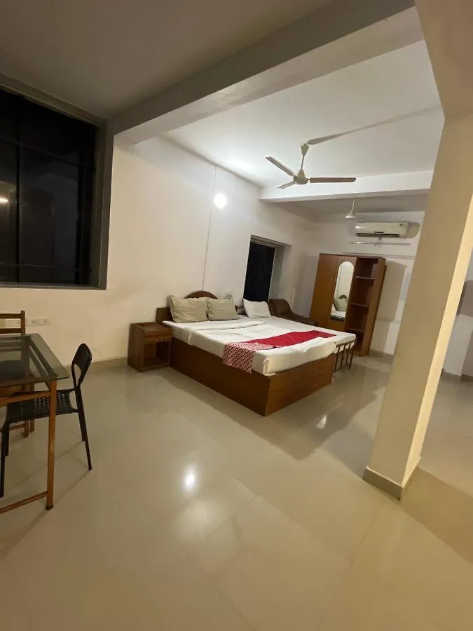 Tower 21 Regency Hotel Kochi 2*,  India