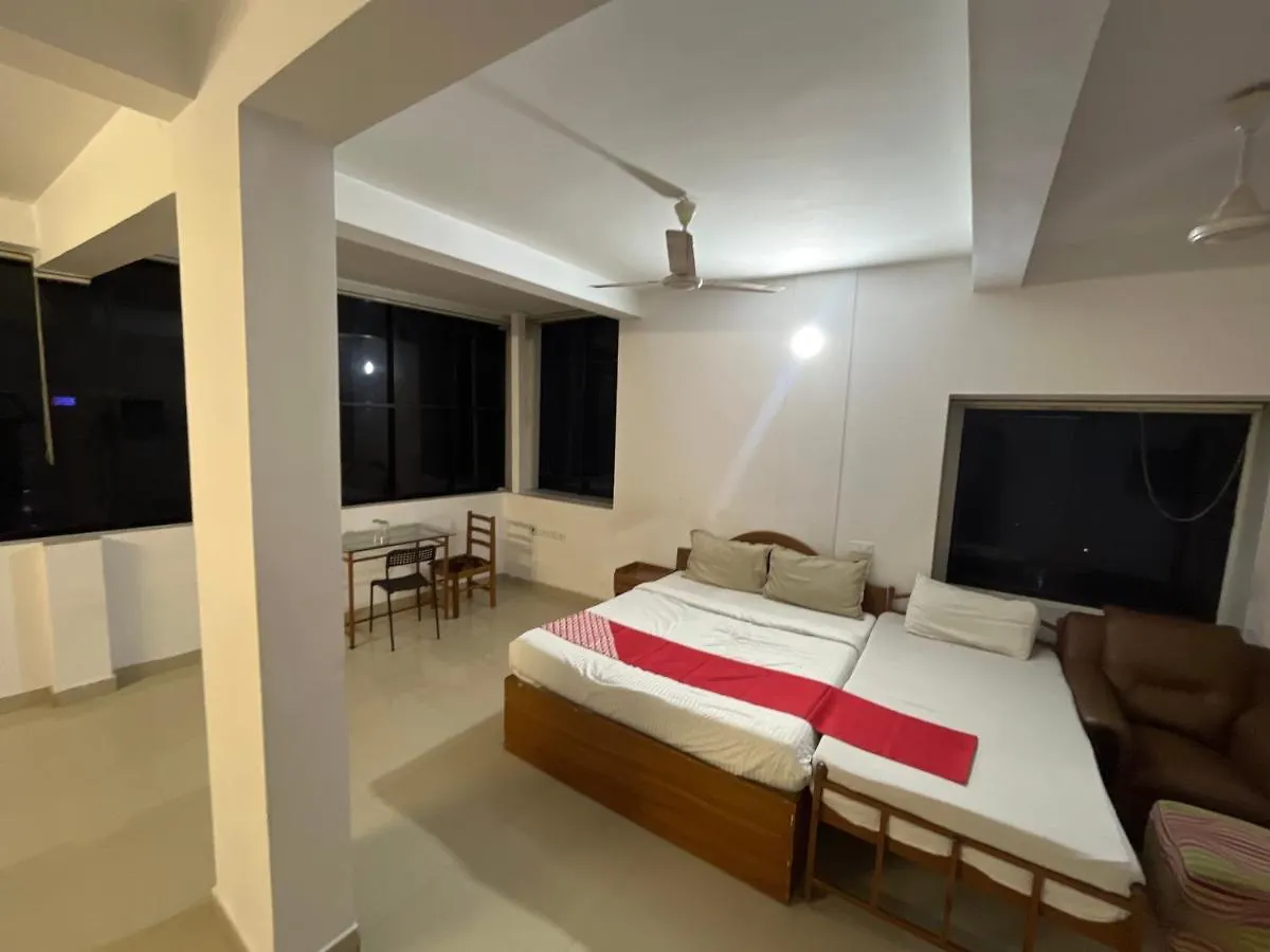Tower 21 Regency Hotel Kochi 2*,